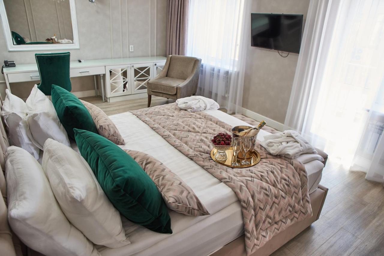 Rakhat Hotel Uralsk Luaran gambar